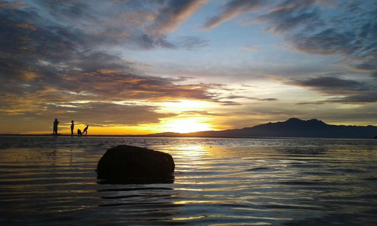 Apo Diver Beach Resort San Juan  Luaran gambar