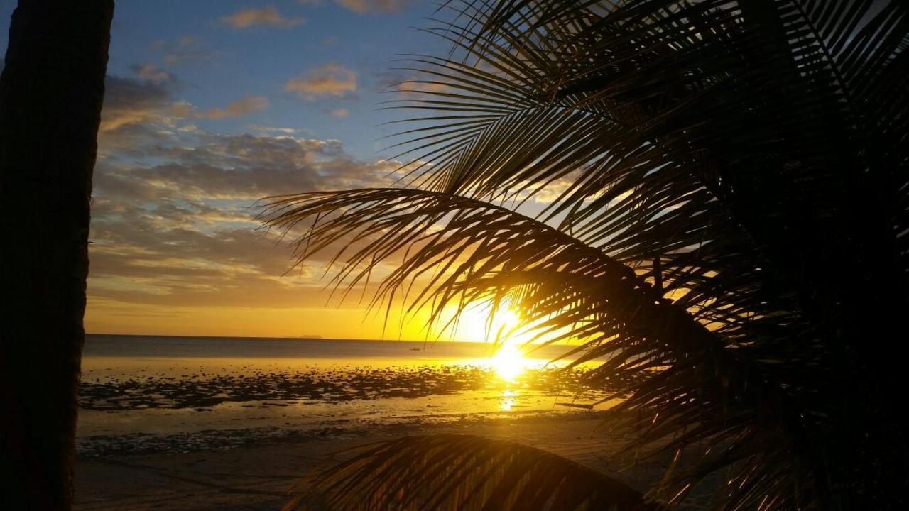 Apo Diver Beach Resort San Juan  Luaran gambar