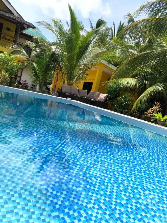 Apo Diver Beach Resort San Juan  Luaran gambar