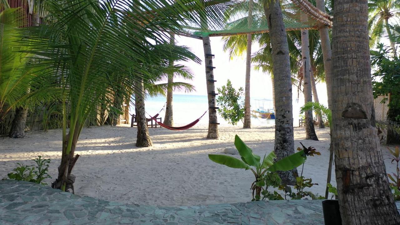 Apo Diver Beach Resort San Juan  Luaran gambar