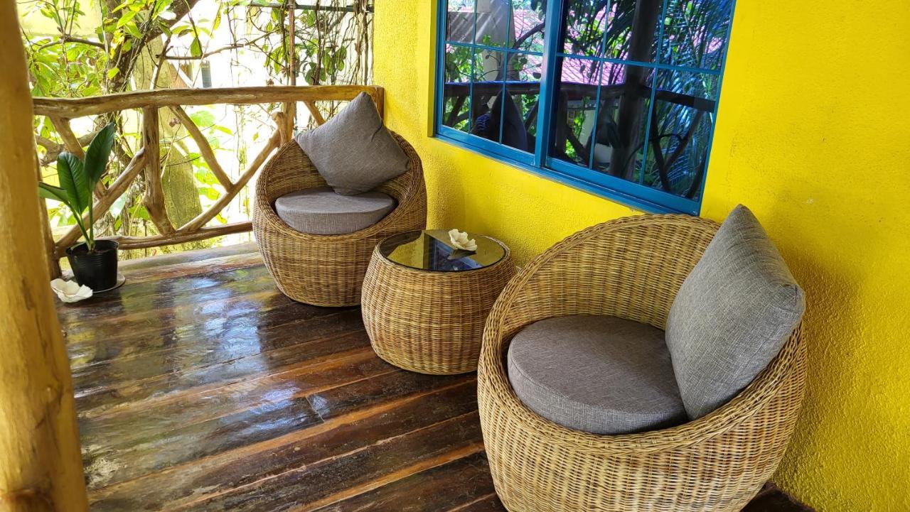 Apo Diver Beach Resort San Juan  Luaran gambar